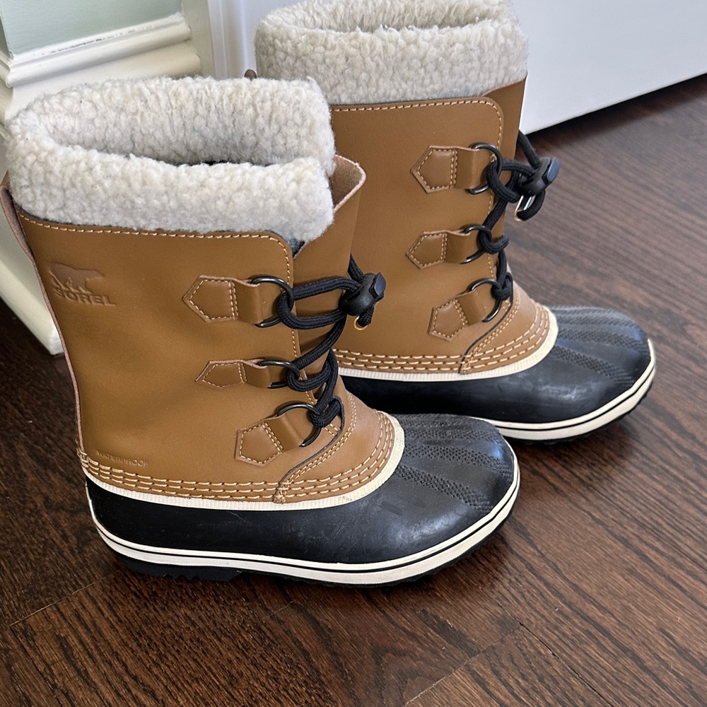 Sorel Tan and Black Kids Snow Boots